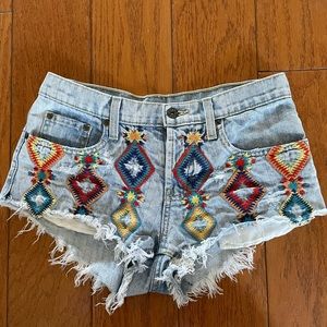 Patterned Carmar mini jean shorts